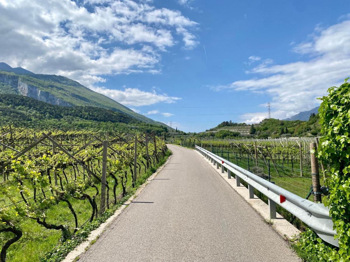 Appartamenti Le Tre Rose Torbole Sul Garda Exterior photo